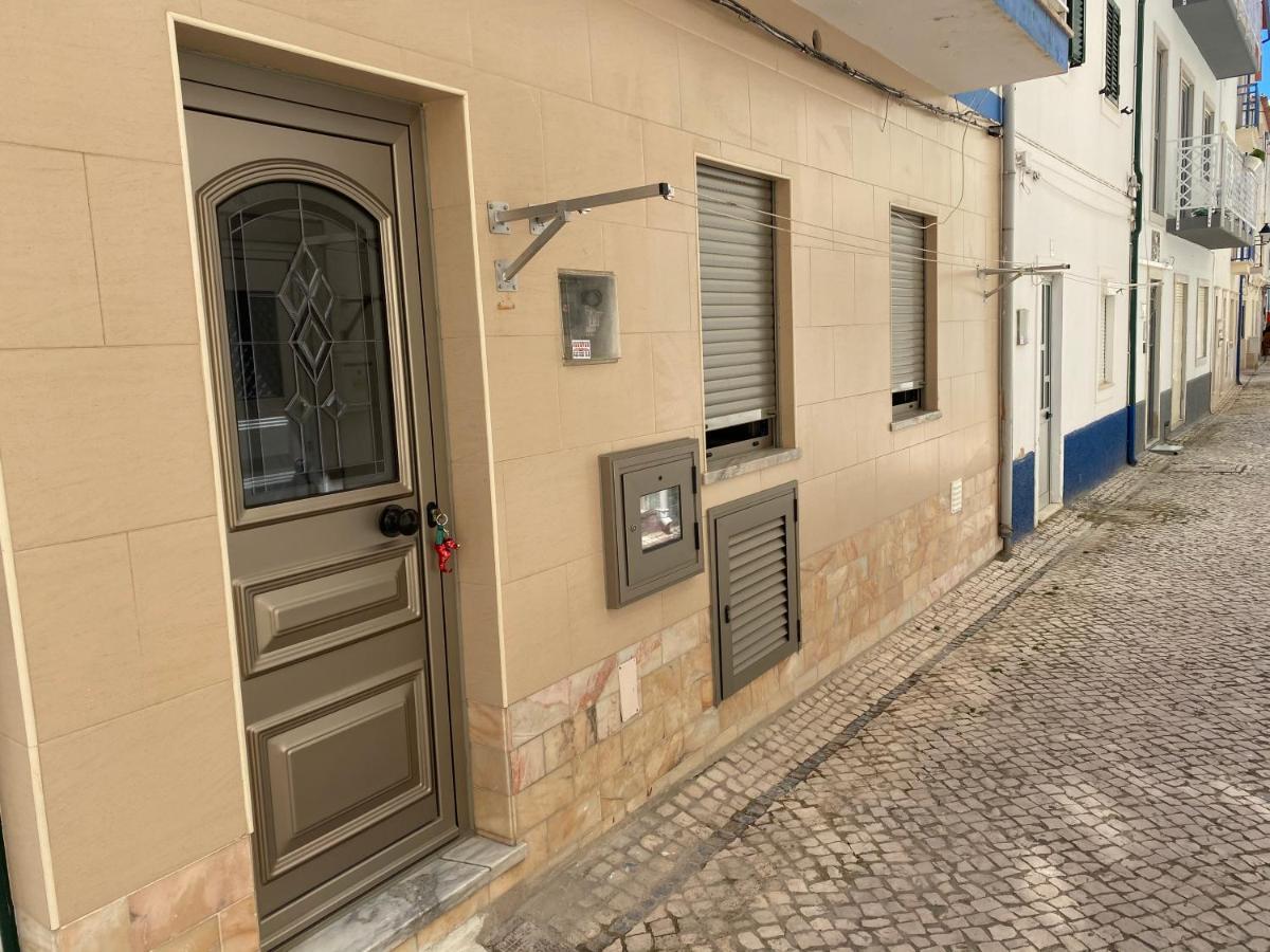 Avo Velha - Faneca Apartamentos Nazaré Buitenkant foto
