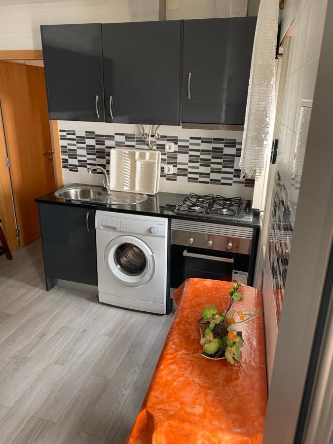 Avo Velha - Faneca Apartamentos Nazaré Buitenkant foto